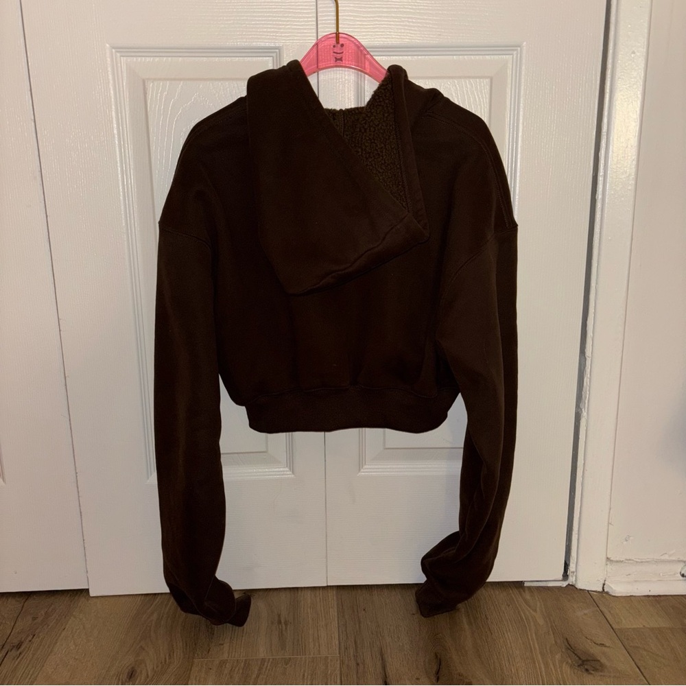 GUIZIO Cropped Hoodie - Picture 5 of 5
